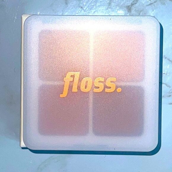 $15🌟 Floss Eyeshadow Squad In "Just Peachy" - Picture 8 of 11